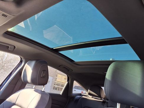 Used 2023 Audi Q4 e-tron Premium image 28