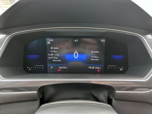 Used 2023 Volkswagen Tiguan SE image 38