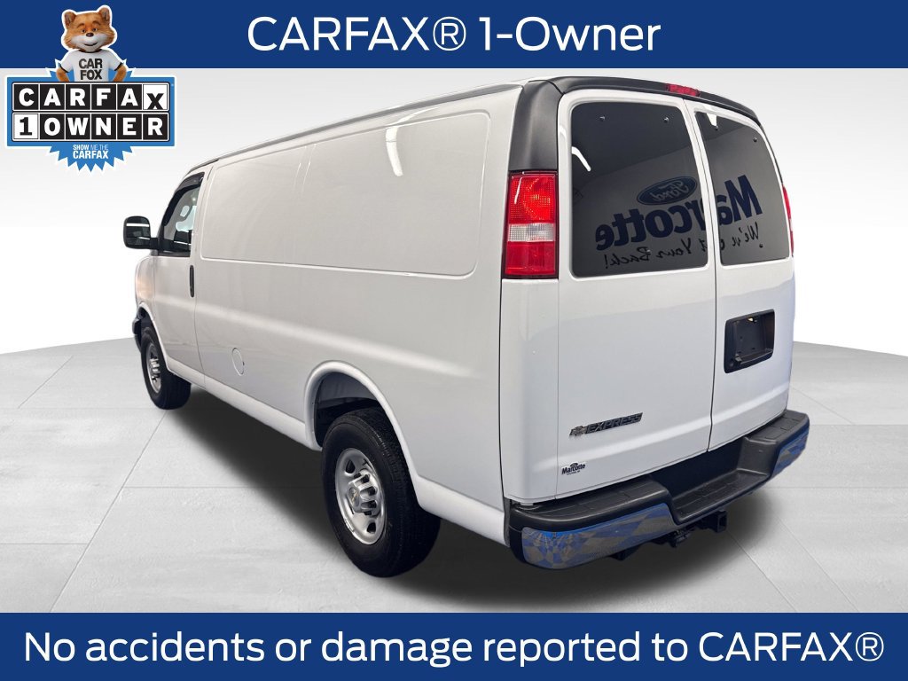 Used 2025 Chevrolet Express 2500 w/ Driver Convenience Package RWD image 4