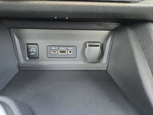 Used 2025 Nissan Sentra SV FWD image 6
