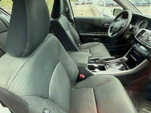 Used 2017 Honda Accord LX image 12