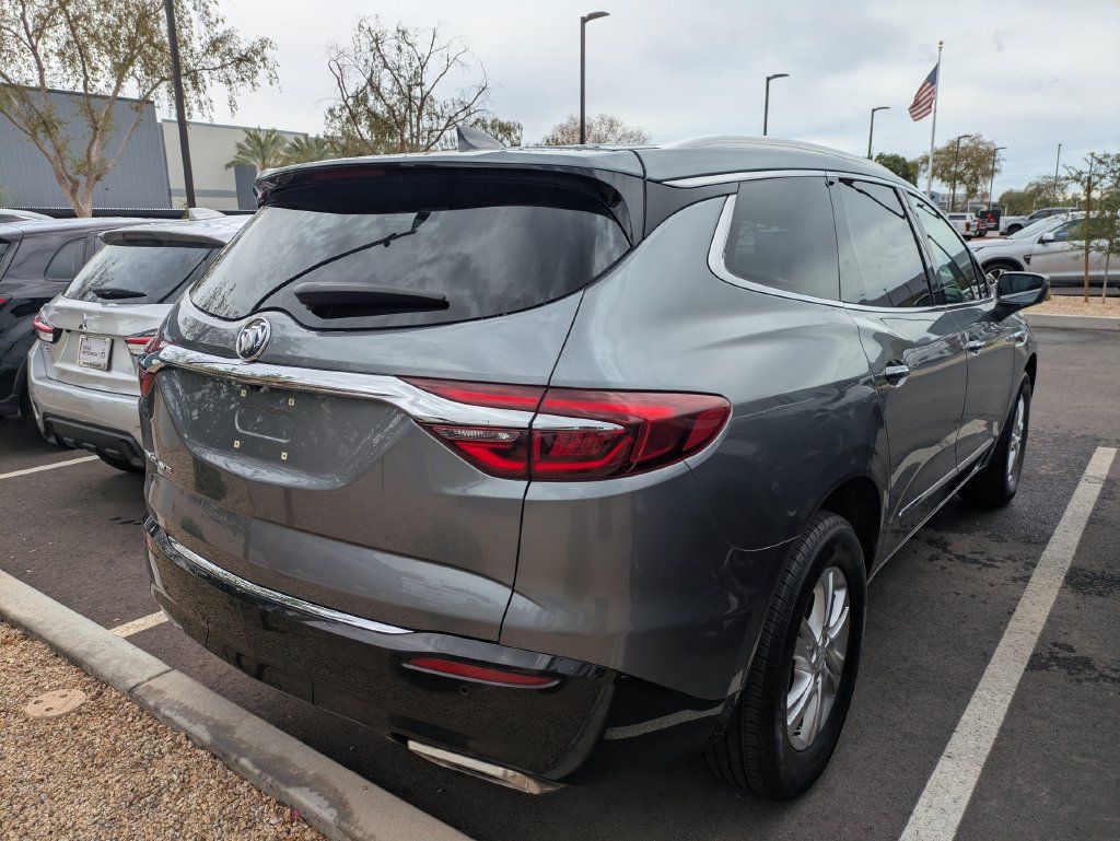 Used 2020 Buick Enclave Premium FWD image 2