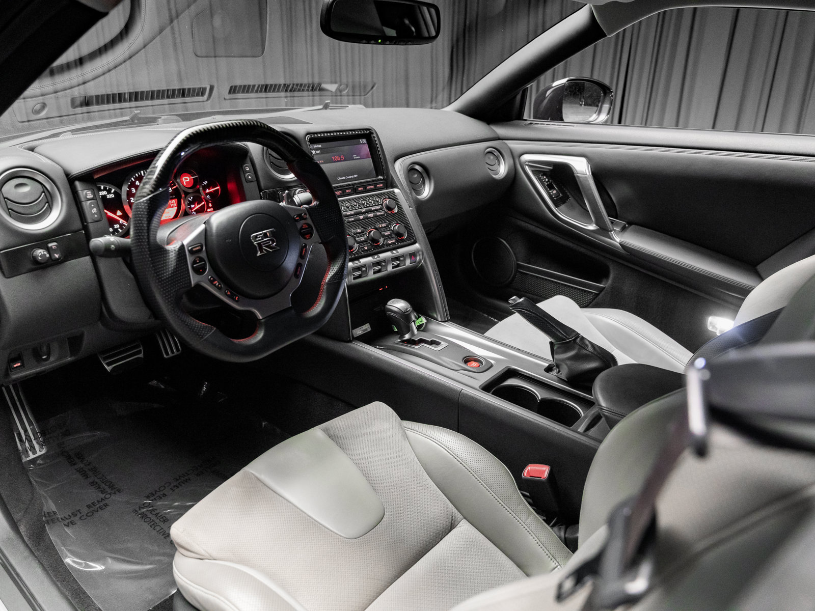 Used 2009 Nissan GT-R Premium AWD/4WD image 45