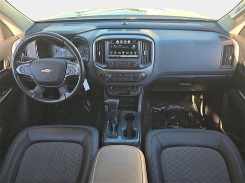 Used 2017 Chevrolet Colorado Z71 image 10