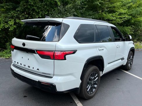 Used 2026 Toyota Sequoia Platinum AWD/4WD image 5