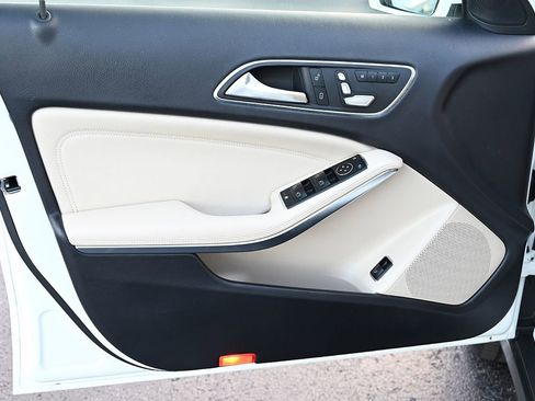 Certified 2019 Mercedes-Benz GLA 250 image 19