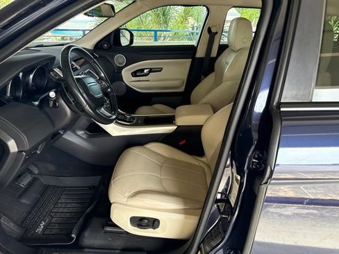 Used 2019 Land Rover Range Rover Evoque HSE AWD/4WD image 2