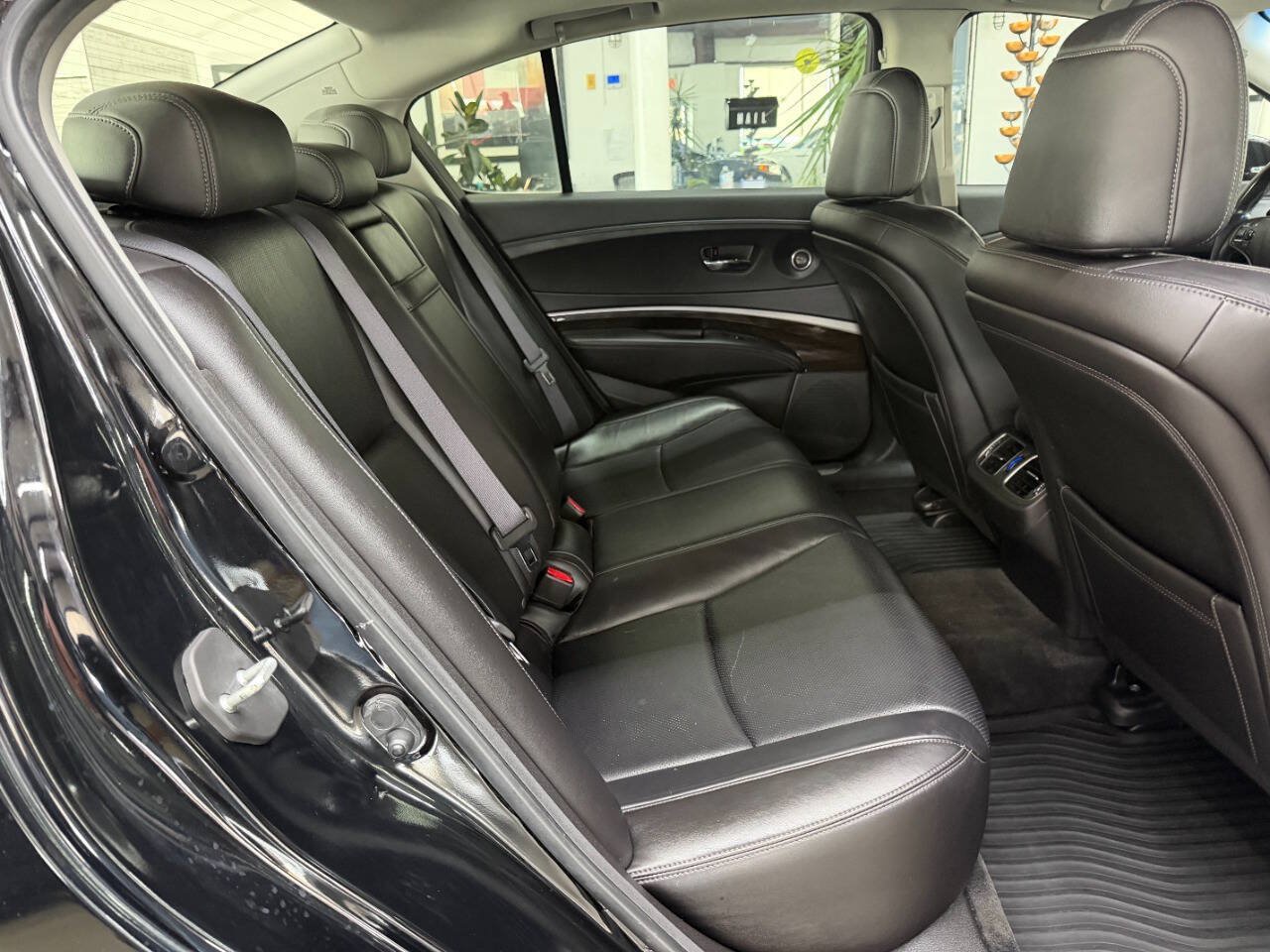 Used 2014 Acura RLX w/ Technology Package FWD image 15