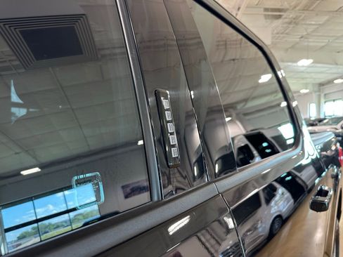 Used 2022 Ford F150 XLT w/ Equipment Group 302A High image 10