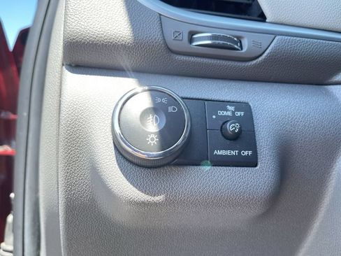 Used 2017 Chevrolet Traverse LT FWD image 16