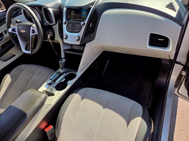 Used 2017 Chevrolet Equinox LT AWD/4WD image 16