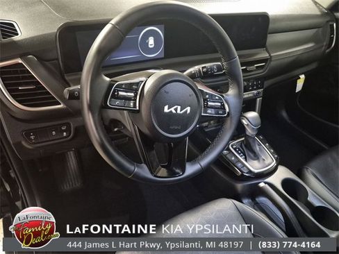 Certified 2025 Kia Seltos EX image 11