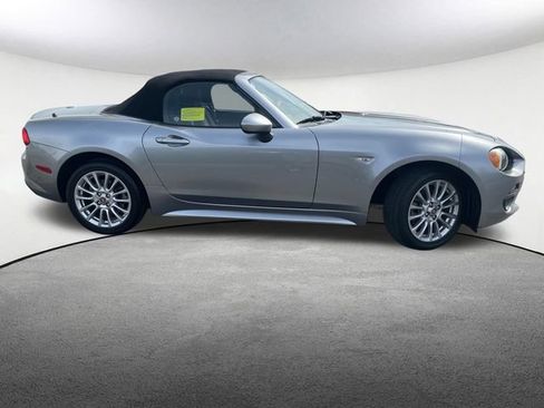 Used 2017 FIAT 124 Spider Classica RWD image 15