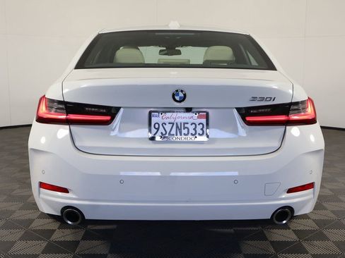 Used 2025 BMW 330i Sedan w/ Premium Package image 5