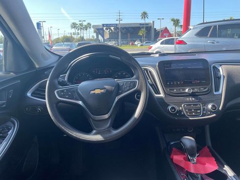 Used 2022 Chevrolet Malibu LT image 17