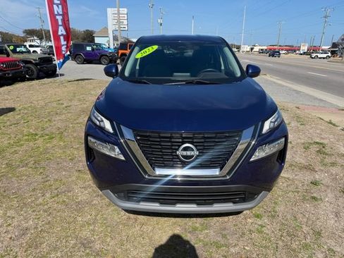 Used 2023 Nissan Rogue SV FWD image 2