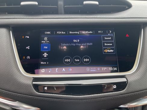 Used 2024 Cadillac XT5 Premium Luxury w/ Technology Package AWD/4WD image 24