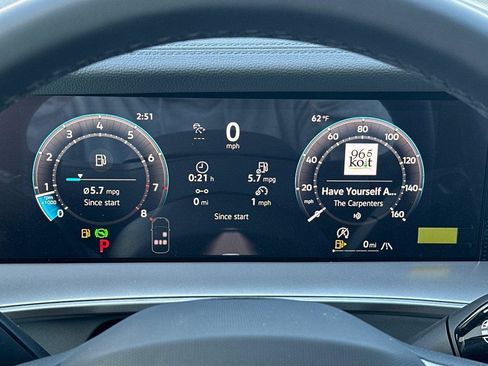 New 2026 Volkswagen Tiguan SE R-Line AWD/4WD image 23