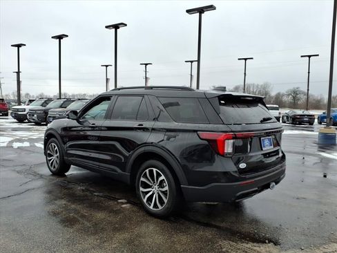 Used 2025 Ford Explorer ST-Line image 5