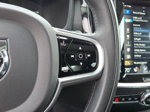 Used 2019 Volvo S60 T6 Momentum w/ Premium Package image 22