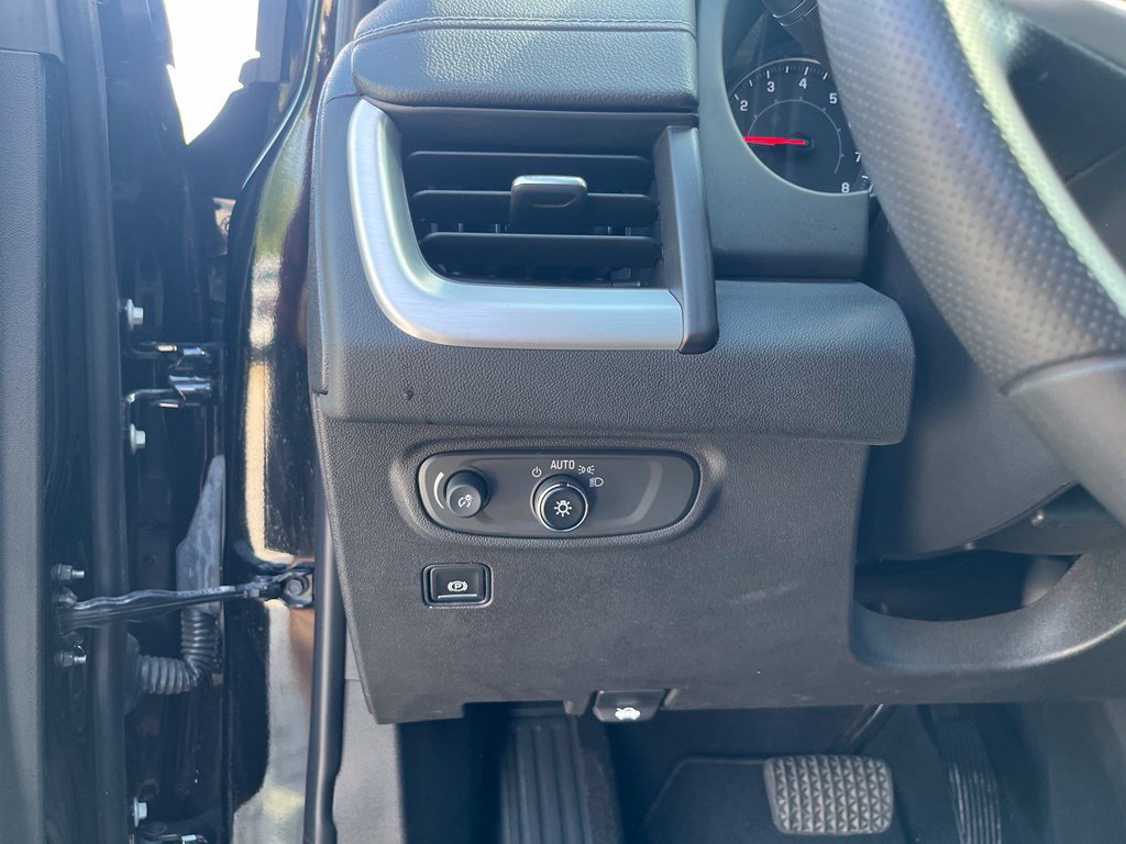 Used 2023 GMC Terrain SLE AWD/4WD image 18