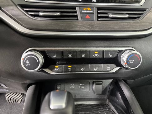 Used 2023 Nissan Altima 2.5 SV w/ SV Premium Package FWD image 22