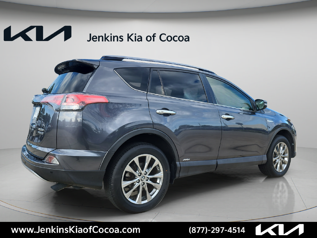 Used 2017 Toyota RAV4 Limited AWD/4WD image 4