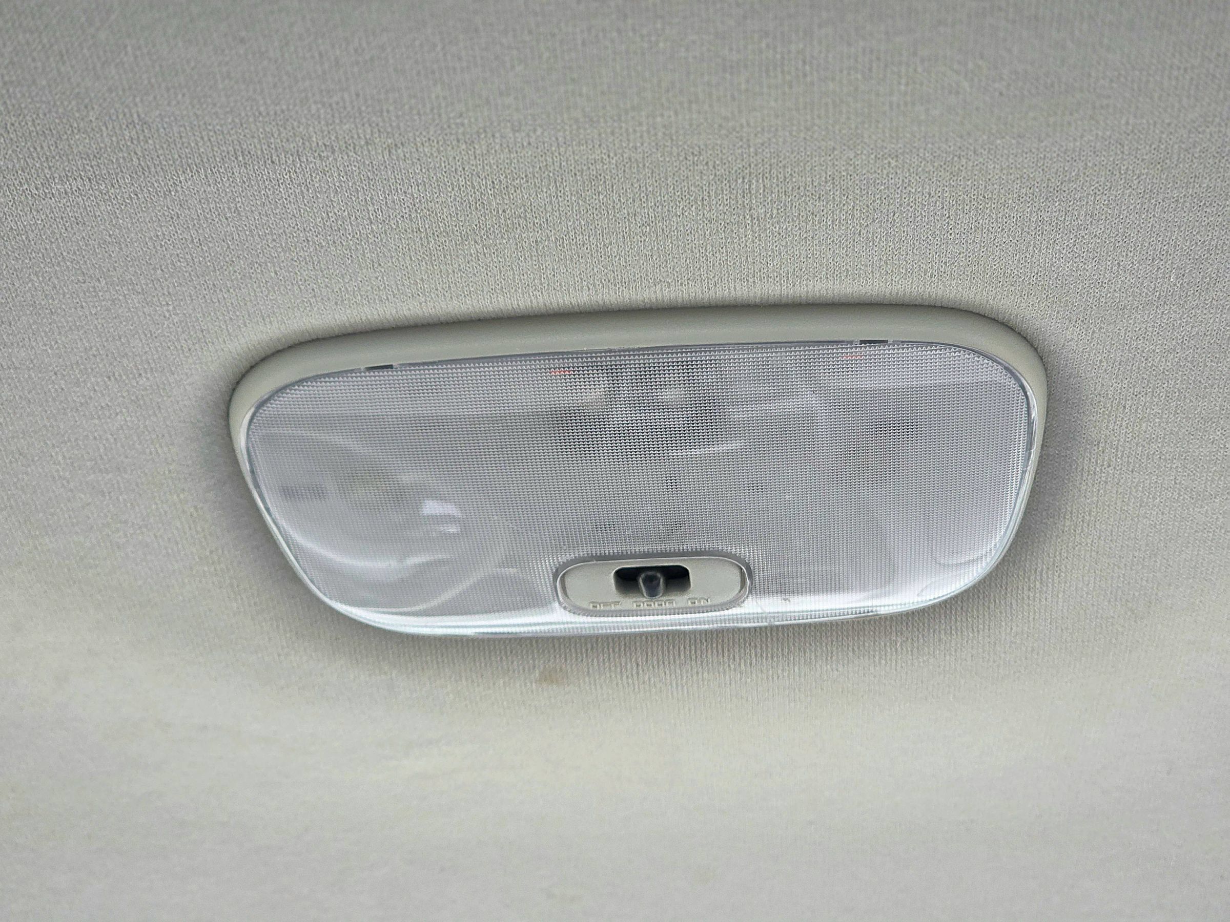 Used 1999 MAZDA Protege FWD image 50