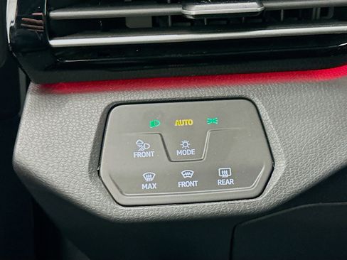 Used 2023 Volkswagen ID.4 Pro S image 17