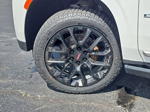 Used 2022 GMC Yukon XL Denali w/ Denali Ultimate Package AWD/4WD image 61