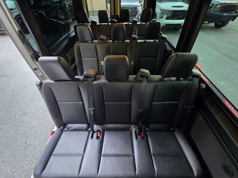 Used 2022 Mercedes-Benz Sprinter 2500 image 28