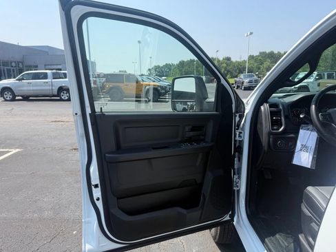 New 2026 RAM 3500 Tradesman w/ Chrome Appearance Group A AWD/4WD image 14