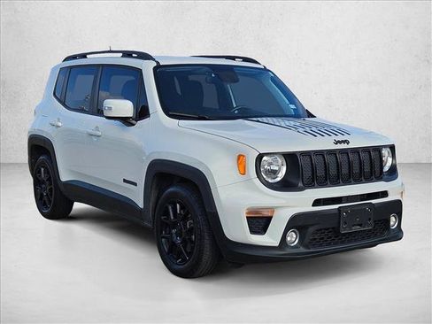 Used 2020 Jeep Renegade Altitude FWD image 3