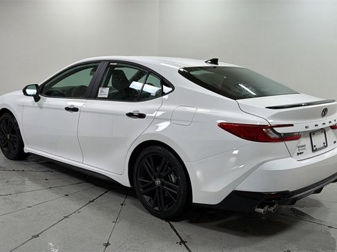 New 2026 Toyota Camry Hybrid image 7