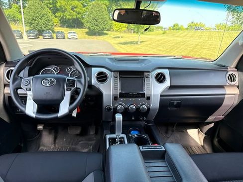 Used 2017 Toyota Tundra SR5 w/ TRD Off Road Package AWD/4WD image 20