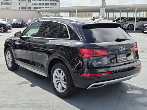 Used 2020 Audi Q5 2.0T Premium w/ Convenience Package image 4