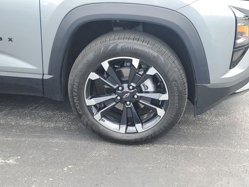 Used 2026 Chevrolet Equinox RS w/ LPO, Floor Liner Package AWD/4WD image 5