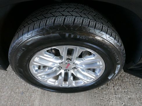 Used 2022 GMC Yukon SLT w/ SLT Premium Package image 32