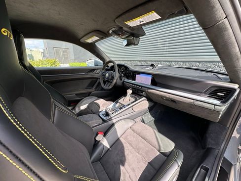 Used 2023 Porsche 911 GT3 image 33