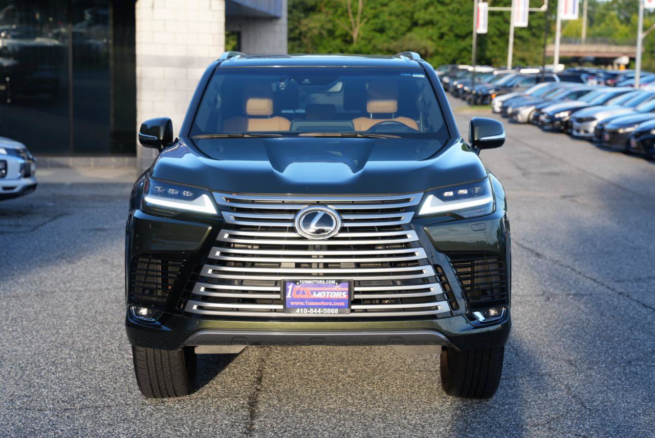 Used 2024 Lexus LX 600 4WD w/ Luxury Package image 2