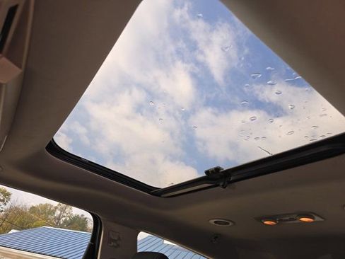 Used 2016 Chevrolet Traverse LT w/ Traveler's Package image 25