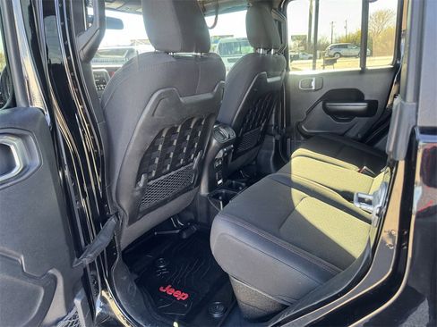 Used 2020 Jeep Gladiator Rubicon w/ Trailer Tow Package image 22