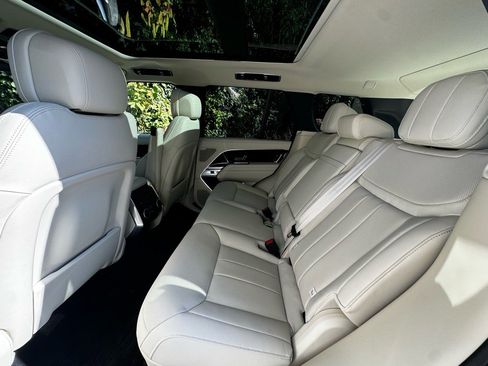 New 2025 Land Rover Range Rover SE image 13