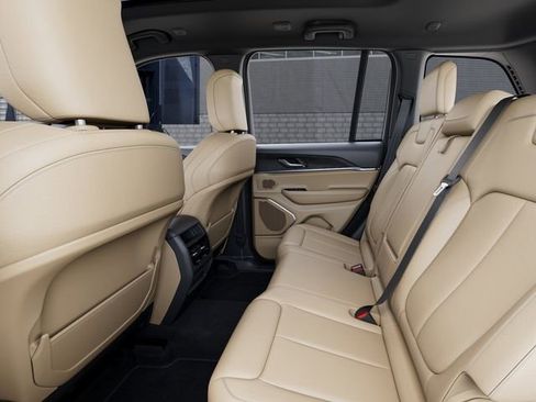 New 2026 Jeep Grand Cherokee Limited AWD/4WD image 23