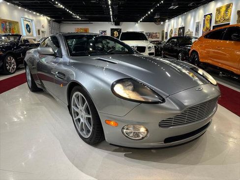 Used 2004 Aston Martin Vanquish RWD image 1