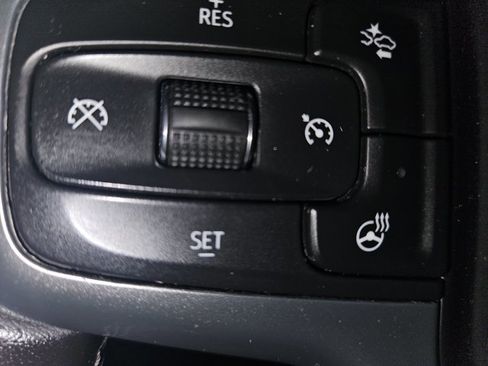 Used 2022 Chevrolet Silverado 1500 LT image 12