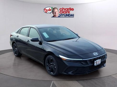 New 2026 Hyundai Elantra Sport FWD image 7
