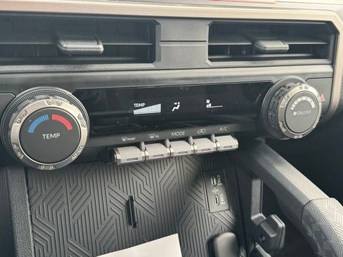New 2026 Toyota 4Runner SR5 AWD/4WD image 12