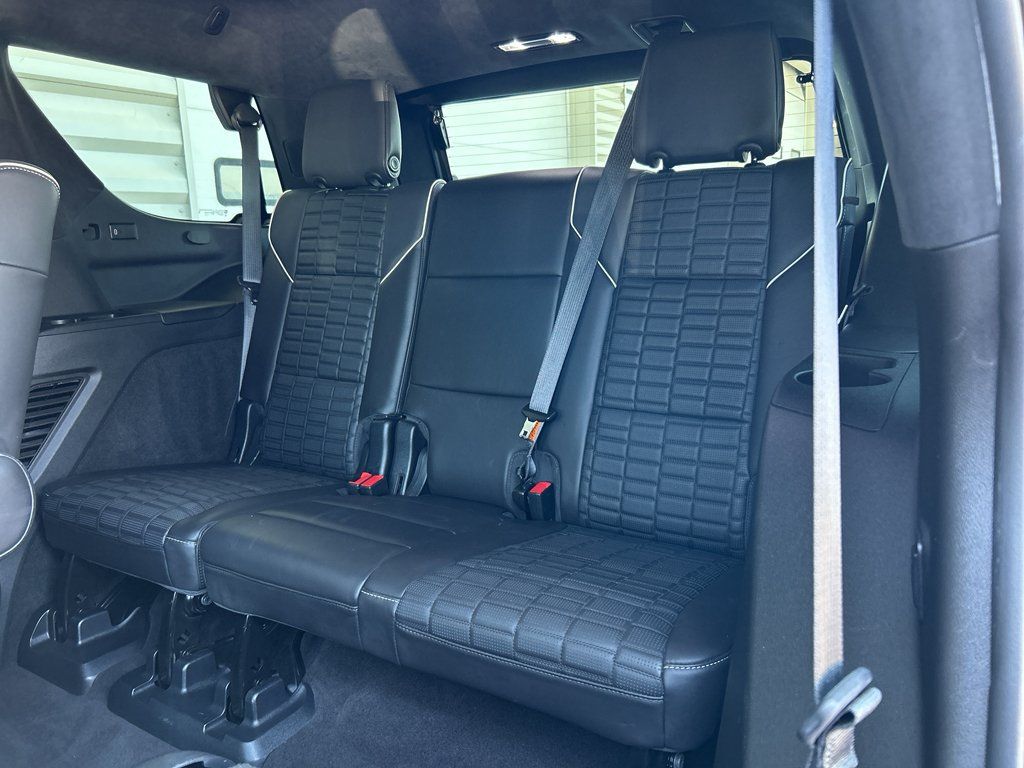 Used 2022 Cadillac Escalade Sport Platinum AWD/4WD image 14