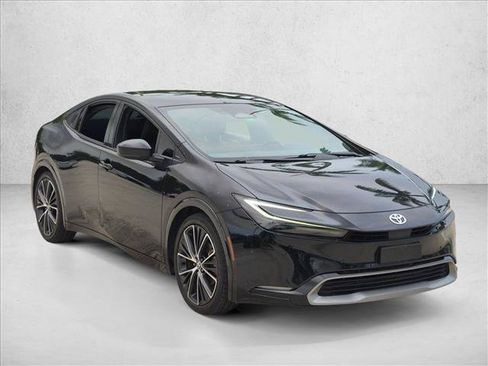 Used 2023 Toyota Prius Limited FWD image 3